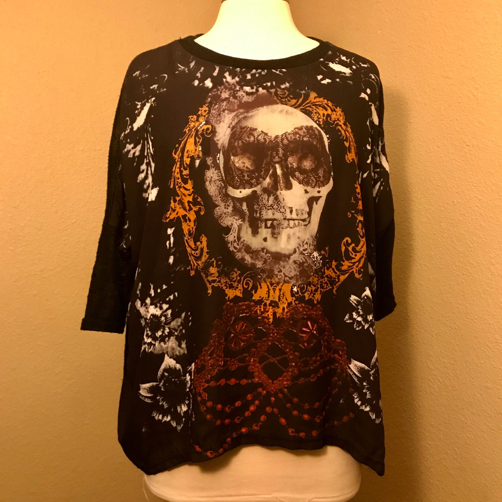 Sweewe Paris Skull and Ribbon Print Floaty Tee